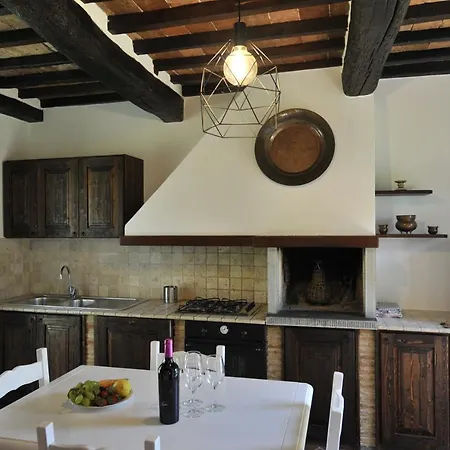 Alloggio per agriturismo La Casa Colonica Tuoro sul Trasimeno