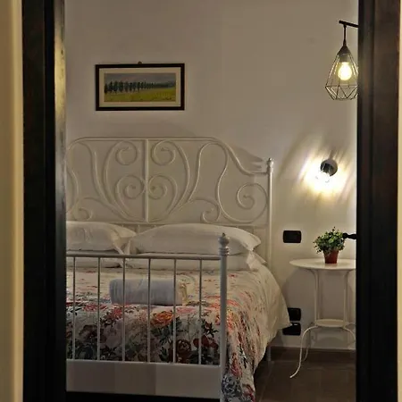 La Casa Colonica Wine And Oil *