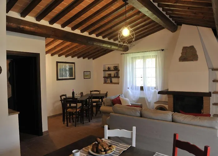 La Casa Colonica Alloggio per agriturismo Tuoro sul Trasimeno